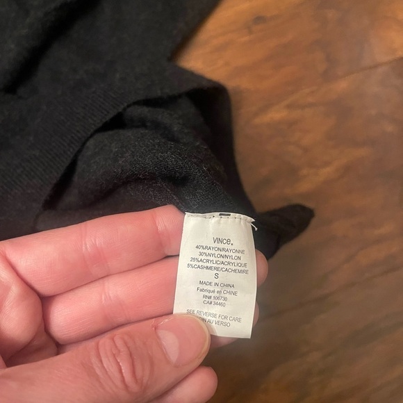 Vince Cashmere Blend Lightweight Sweater Size S - Picture 4 of 4